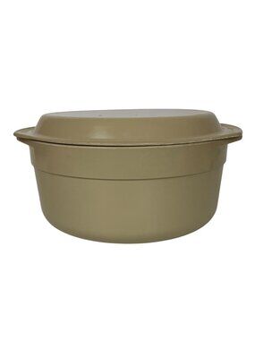 Anchor Hocking Microware Beige Plastic Dutch Oven PM480-TI With Lid Made In USA